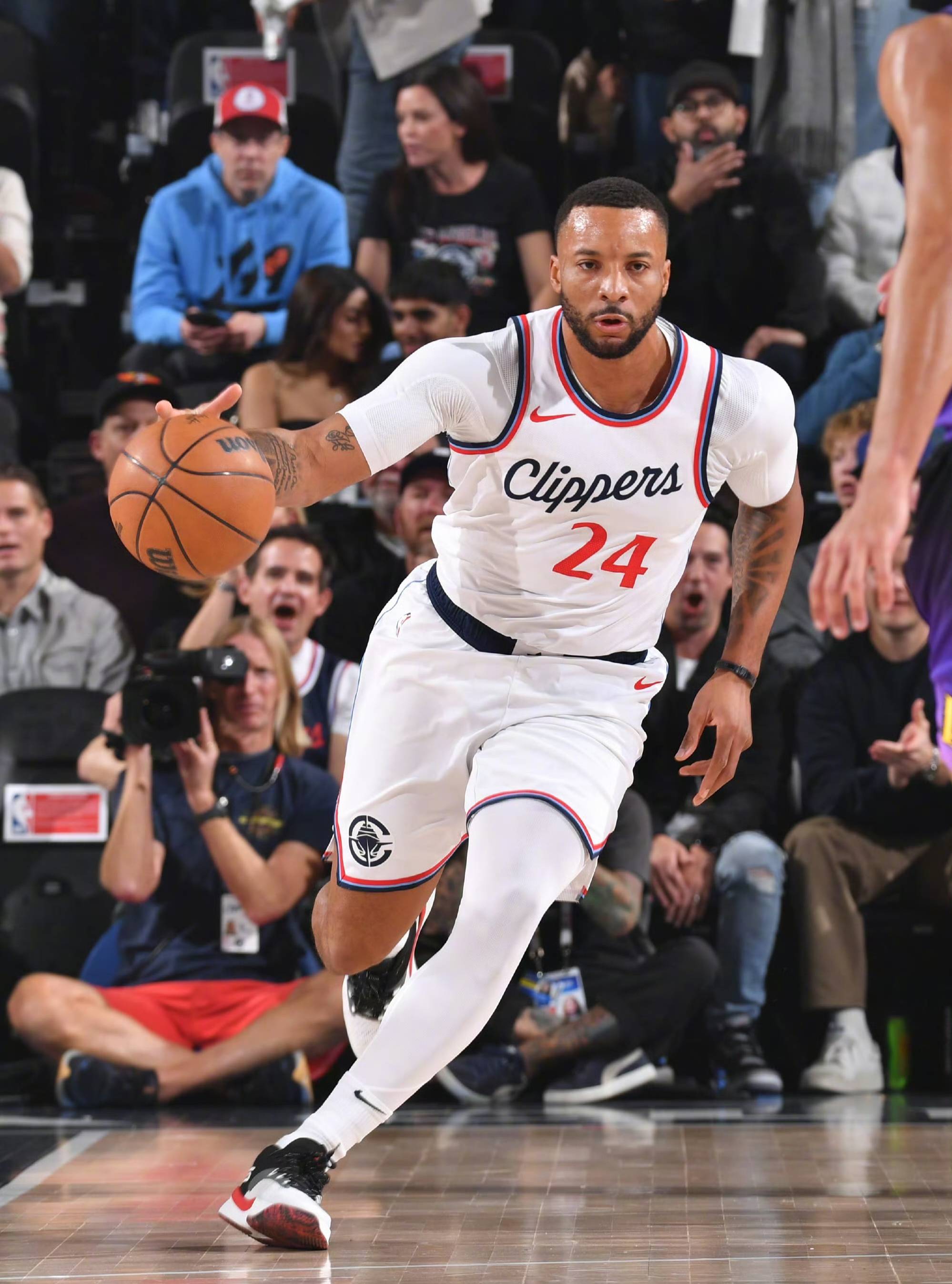 华体会网址-包含NBA最新消息:湖人队新援表现抢眼,帮助球队连胜的词条