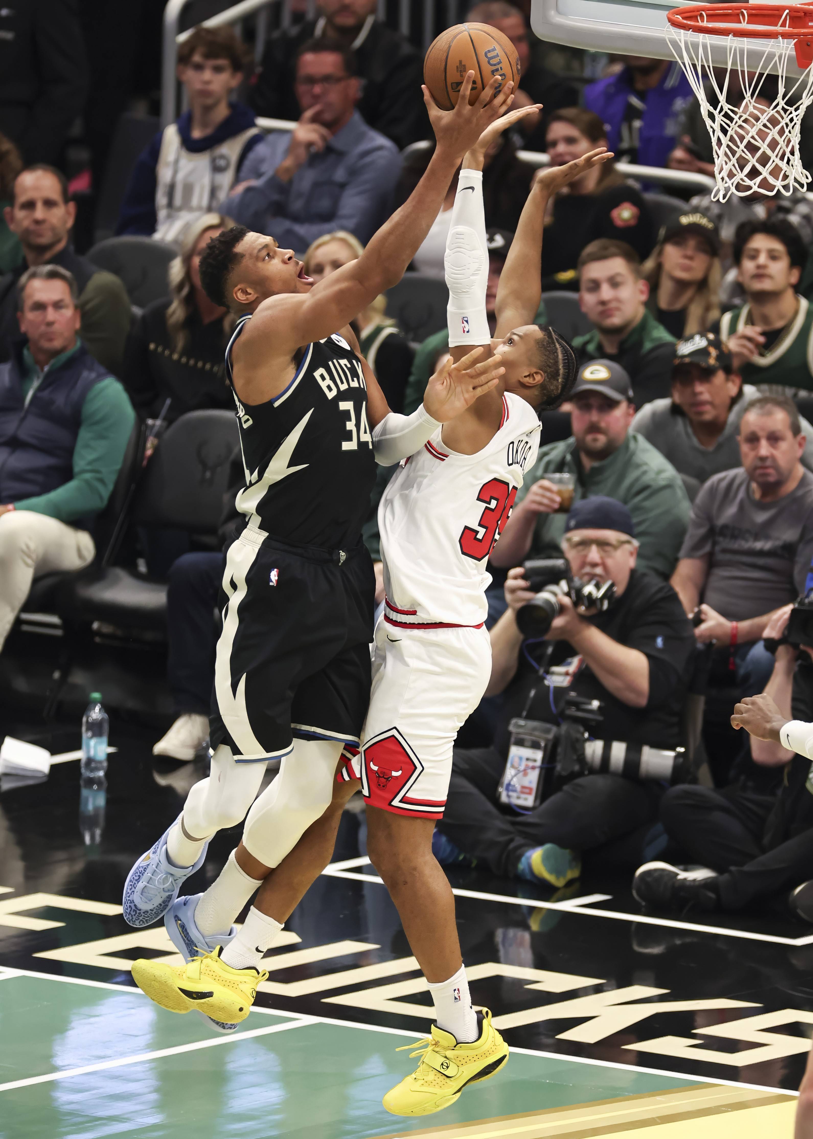 华体会体育-北京队绝杀雄鹿，詹姆斯状态火热