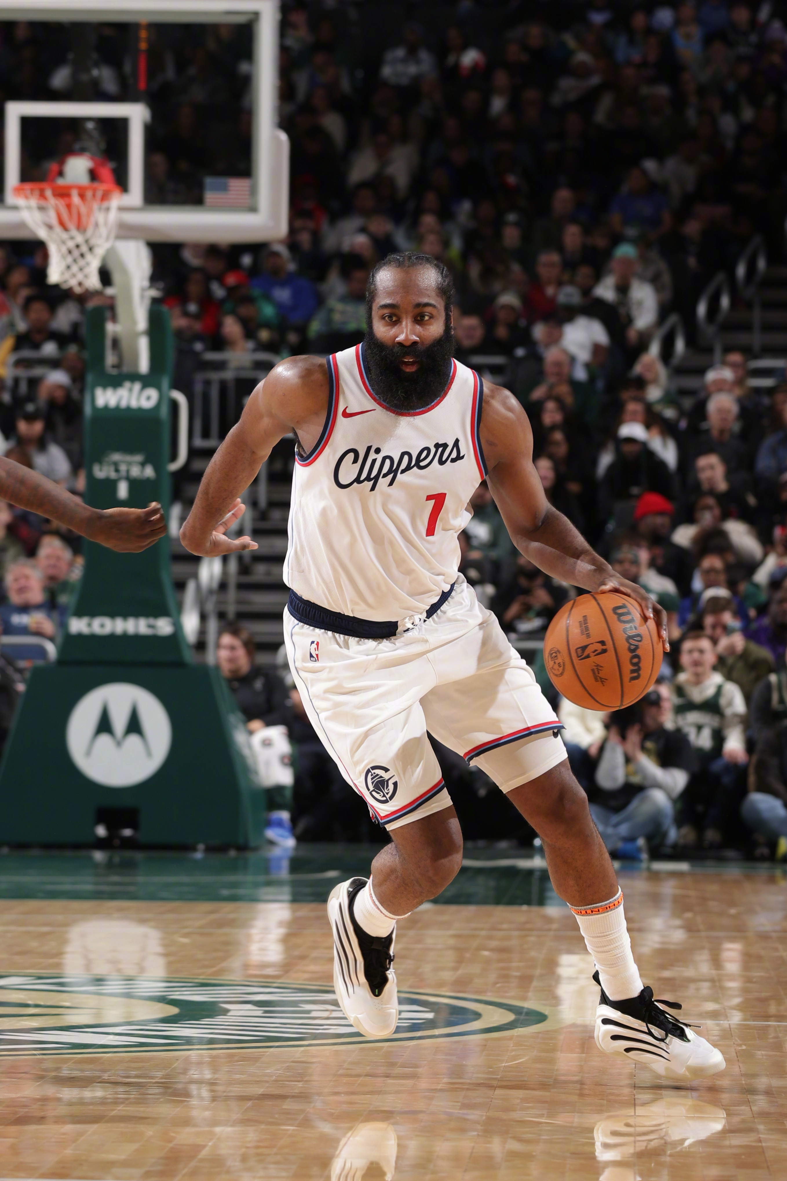 华体会体育-快船豪取胜利，莱昂纳德砍分猛